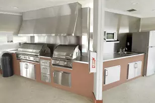 211 S Hollybrook Dr, Pembroke Pines, FL 33025 - Photo 13