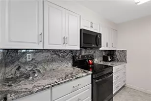 95 N Birch Rd, Fort Lauderdale, FL 33304 - Photo 21