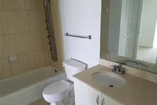 1750 N Bayshore Dr, Miami, FL 33132 - Photo 7