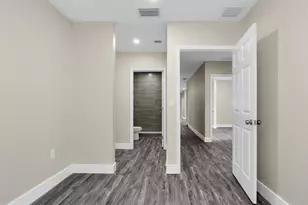 2451A NW 21st St, Fort Lauderdale, FL 33311 - Photo 13