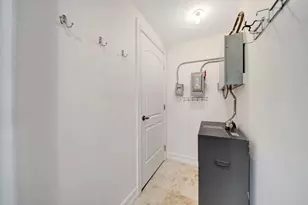 1368 Bayview Dr, Fort Lauderdale, FL 33304 - Photo 25