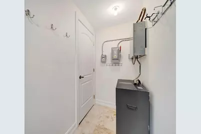 1368 Bayview Drive, Fort Lauderdale, FL 33304 - Photo 25