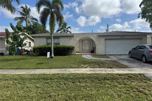 9651 Sunset Strip, Sunrise, FL 33322 - Photo 5