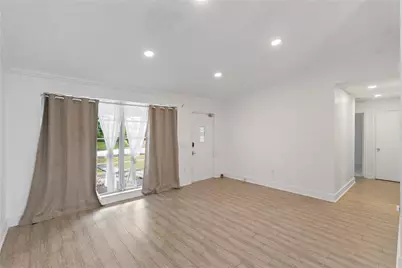 9700 NW 10th Street, Pembroke Pines, FL 33024 - Photo 9