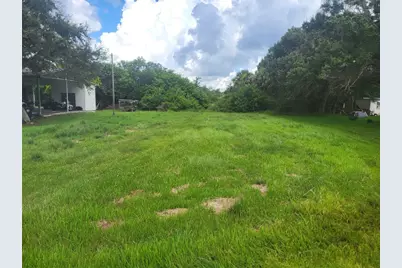 1099 Pine Avenue, Moore Haven, FL 33471 - Photo 1