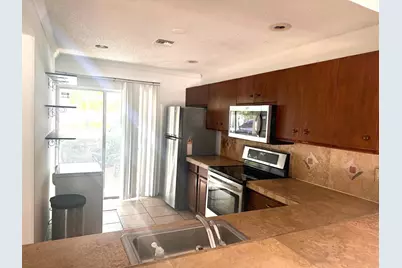 795 Crystal Lake Drive #795, Deerfield Beach, FL 33064 - Photo 9
