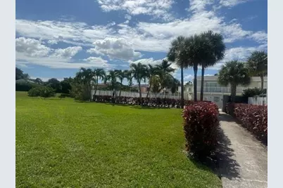 795 Crystal Lake Drive #795, Deerfield Beach, FL 33064 - Photo 5