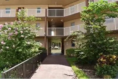 9001 Sunrise Lakes Boulevard #201, Sunrise, FL 33322 - Photo 11