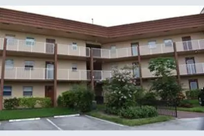 9001 Sunrise Lakes Boulevard #201, Sunrise, FL 33322 - Photo 5