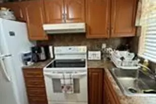 9001 Sunrise Lakes Blvd, Sunrise, FL 33322 - Photo 3