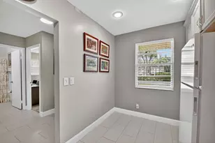 121 Lake Meryl Dr, West Palm Beach, FL 33411 - Photo 5