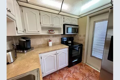 5071 W Oakland Park Boulevard #211, Lauderdale Lakes, FL 33313 - Photo 5