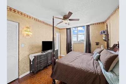 2840 Somerset Drive #317M, Fort Lauderdale, FL 33311 - Photo 9