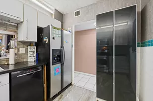 2840 Somerset Dr, Fort Lauderdale, FL 33311 - Photo 7