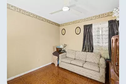 2840 Somerset Drive #317M, Fort Lauderdale, FL 33311 - Photo 11