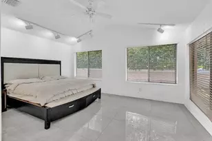 10180 NW 5th St, Plantation, FL 33324 - Photo 21