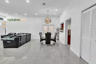 10180 NW 5th St, Plantation, FL 33324 - Photo 13