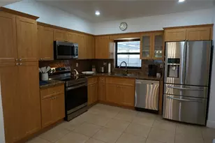 9220 SW 56th St, Miami, FL 33165 - Photo 5