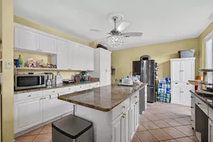 2119 Chagall Cir, West Palm Beach, FL 33409 - Photo 17