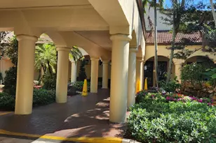 1502 Whitehall Dr, Davie, FL 33324 - Photo 15