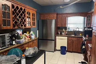 427 NE 160th St, Miami, FL 33162 - Photo 11