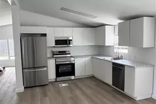 21850 NW 7th Ct, Pembroke Pines, FL 33029 - Photo 3