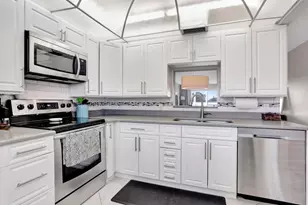 2802 Victoria Way, Pompano Beach, FL 33066 - Photo 5