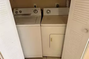 3680 N 56th Ave, Hollywood, FL 33021 - Photo 11