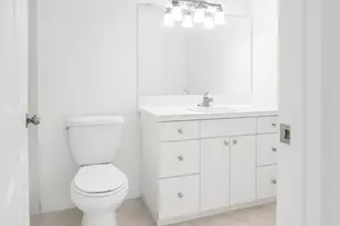 4001 Hillcrest Dr, Hollywood, FL 33021 - Photo 13