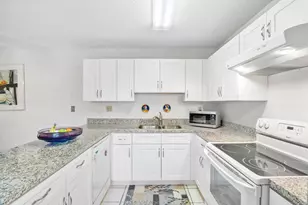 2171 SW 90th Ave, Davie, FL 33324 - Photo 11