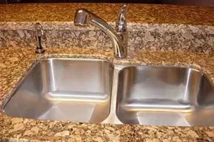 2205 S Cypress Bend Dr, Pompano Beach, FL 33069 - Photo 5