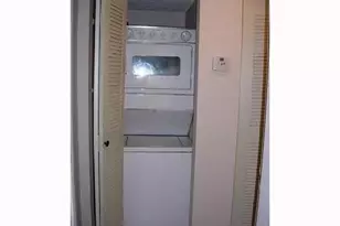 2205 S Cypress Bend Dr, Pompano Beach, FL 33069 - Photo 7