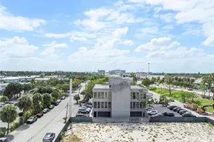 3000 E Oakland Park Blvd, Fort Lauderdale, FL 33306 - Photo 3