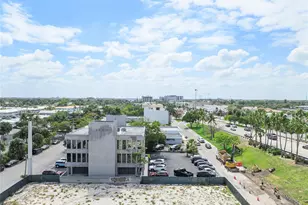 3000 E Oakland Park Blvd, Fort Lauderdale, FL 33306 - Photo 3