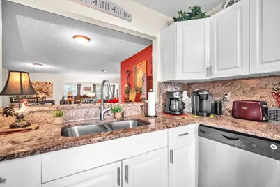 6104 Rainbow Circle, Greenacres, FL 33463 - Photo 17