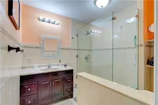 1870 NW 19th St, Miami, FL 33125 - Photo 17