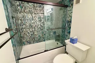 2112 S Cypress Bend Dr, Pompano Beach, FL 33069 - Photo 19