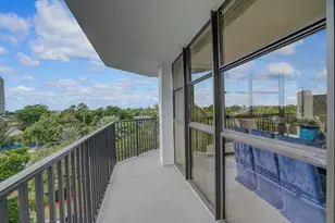 600 Parkview Dr, Hallandale Beach, FL 33009 - Photo 31