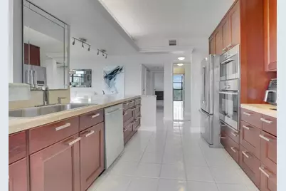 600 Parkview Drive #531, Hallandale Beach, FL 33009 - Photo 5