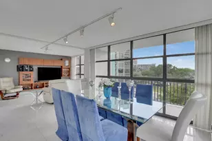 600 Parkview Dr, Hallandale Beach, FL 33009 - Photo 11