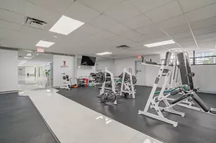 600 Parkview Dr, Hallandale Beach, FL 33009 - Photo 37