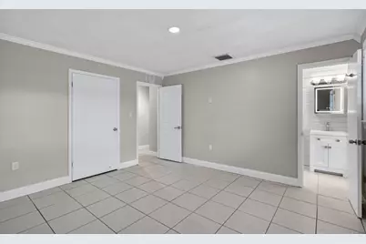 143 SW Grove Avenue, Port Saint Lucie, FL 34983 - Photo 9