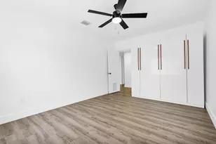 725 81st St, Miami Beach, FL 33141 - Photo 45