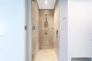 18975 Collins Ave, North Miami Beach, FL 33160 - Photo 27