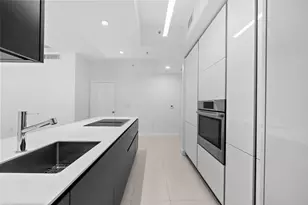 347 N New River Dr Unit, Fort Lauderdale, FL 33301 - Photo 5