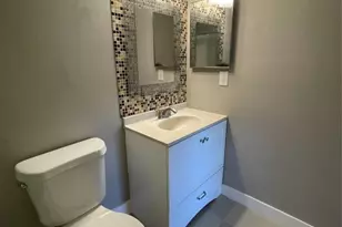 10092 Twin Lakes Dr, Coral Springs, FL 33071 - Photo 3