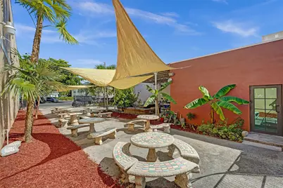 12831 W Dixie Highway, North Miami, FL 33161 - Photo 9