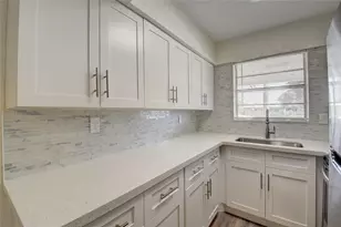 30 SE 13th St, Boca Raton, FL 33432 - Photo 1