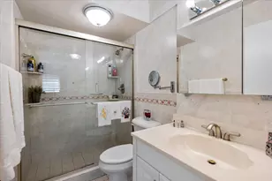 1000 NE 14th Ave, Hallandale Beach, FL 33009 - Photo 33