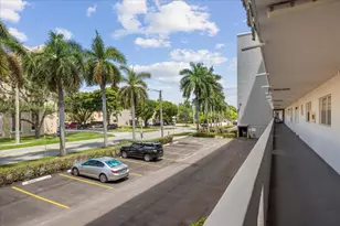 1000 NE 14th Ave, Hallandale Beach, FL 33009 - Photo 45